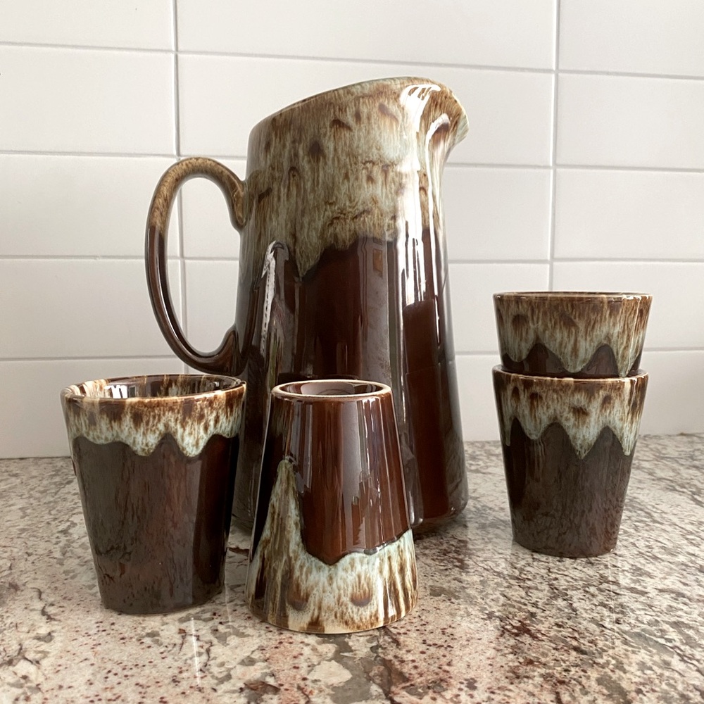 Rare Vintage 9 piece brown drip set. Includes pitcher with 8 cups 3 1/2”.